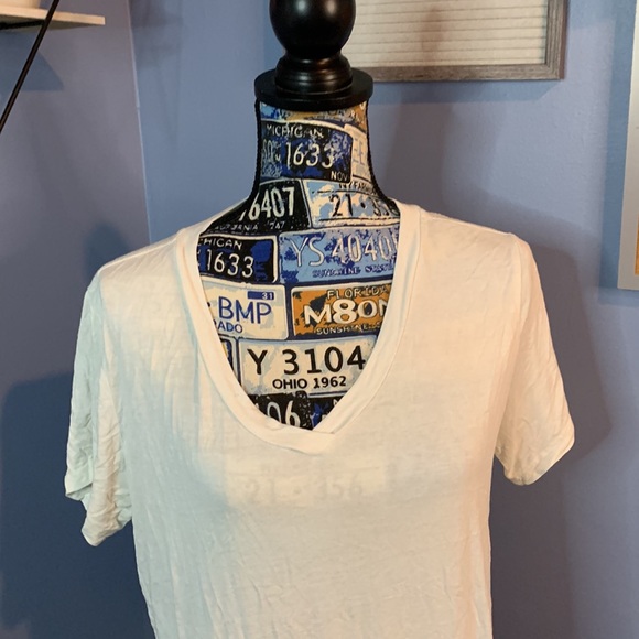 Shein V Neck Tee.  White. Large. Good Condition. - Picture 2 of 4